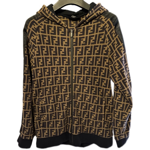 99新 FENDI/芬迪 芬迪羊毛串标满印外套 0440