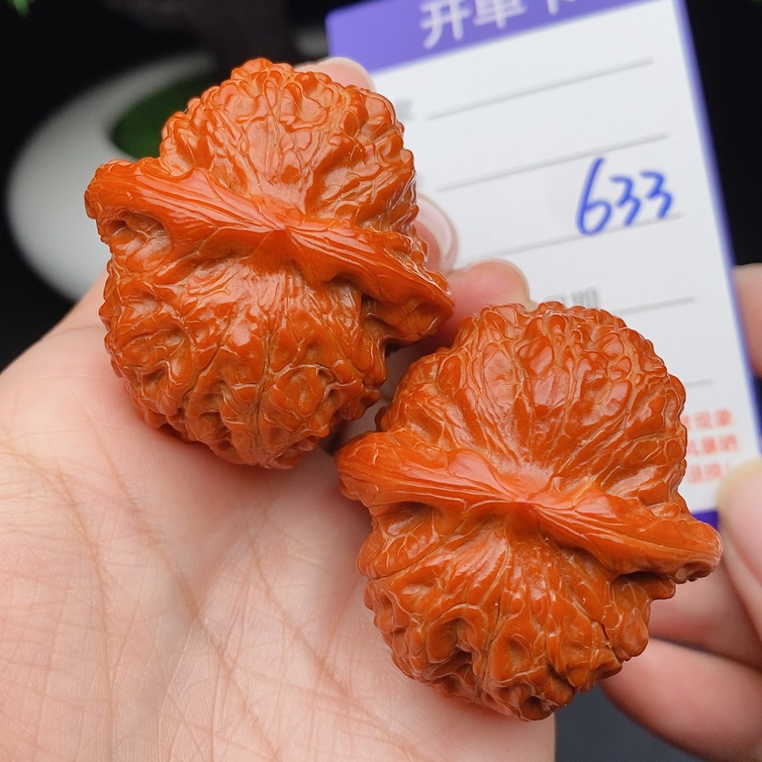 文玩核桃把件40血麒麟633