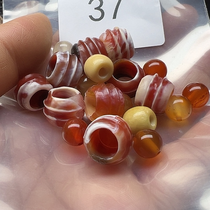 小***姐玛瑙/玉髓未镶嵌手链