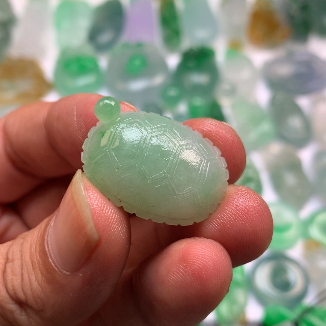 定制翡翠未镶嵌龟壳