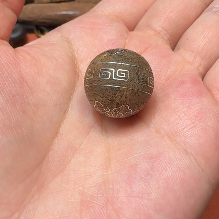 大叶紫檀（黑酸枝木类）