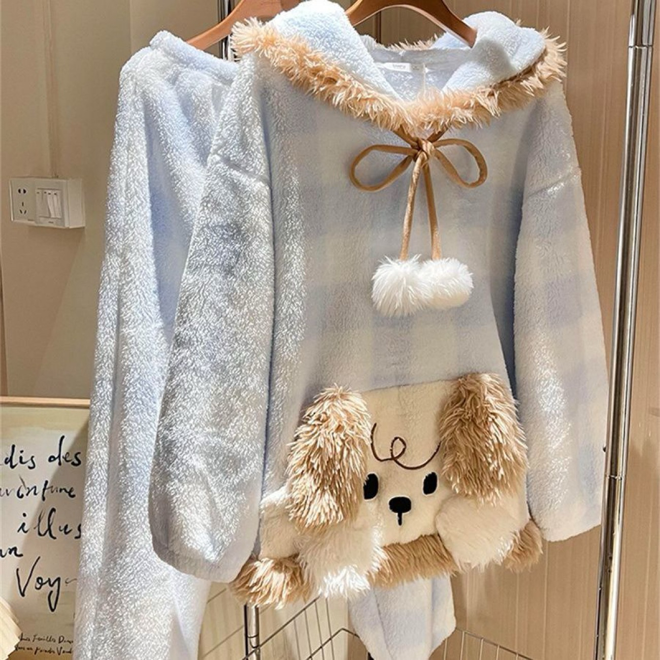 《奶蓝小狗》冬季加厚法兰绒可爱卡通小狗连帽保暖女家居服睡衣套装