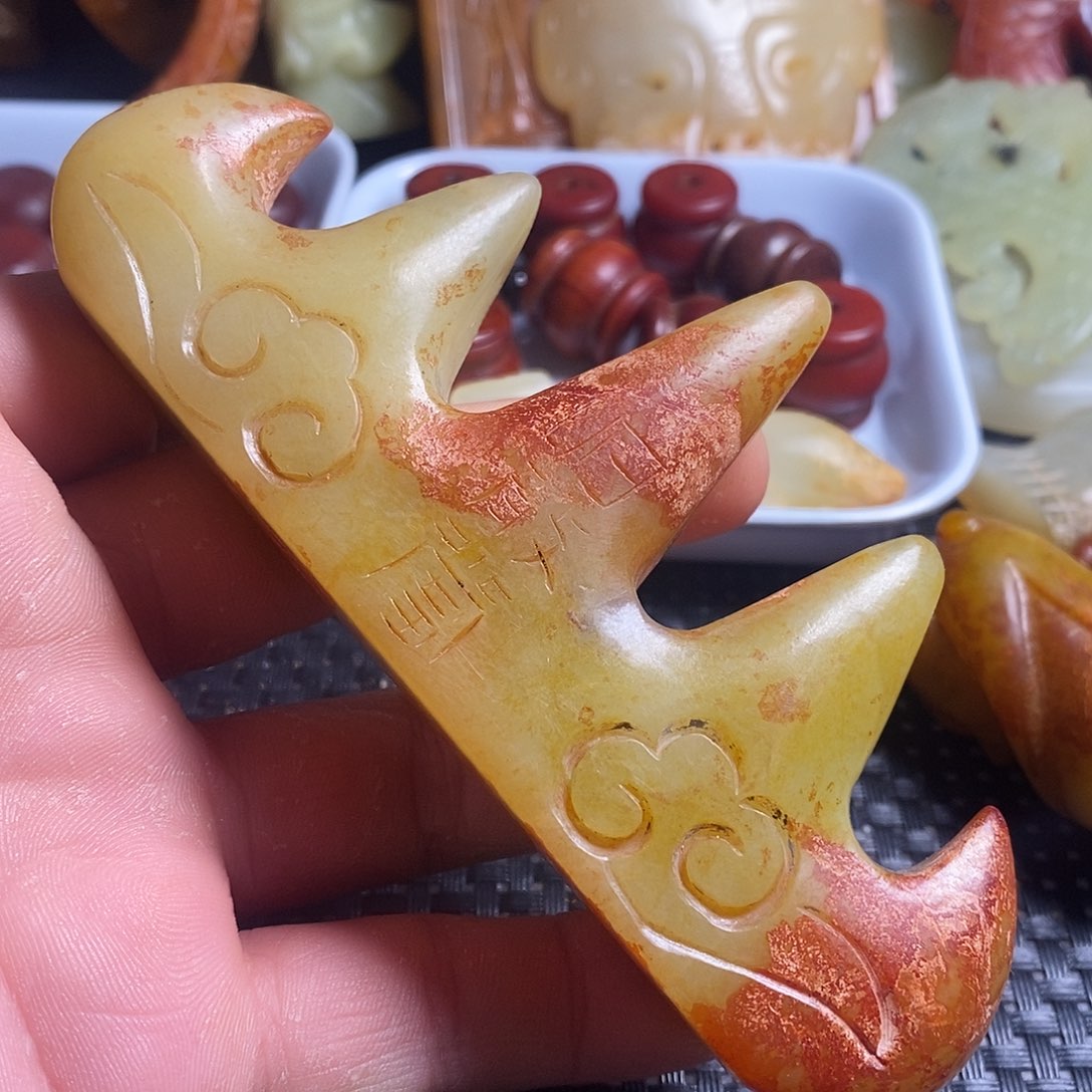 蛇纹石玉合金颈饰