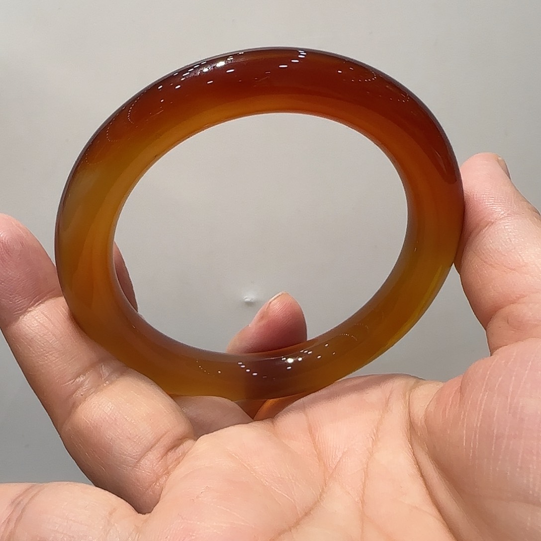 你***谁玛瑙/玉髓手镯未镶嵌