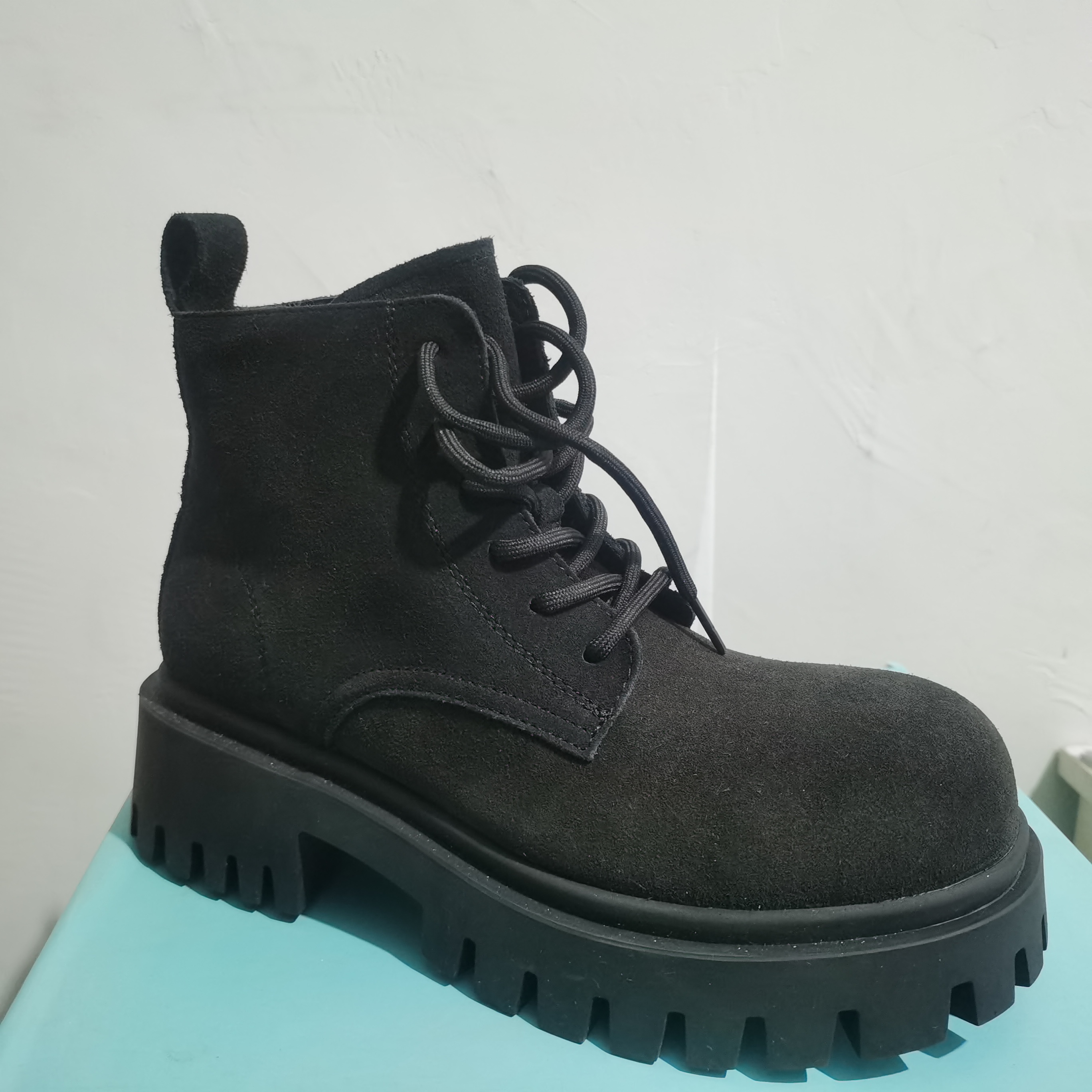 英伦风马丁靴女9FXD1235