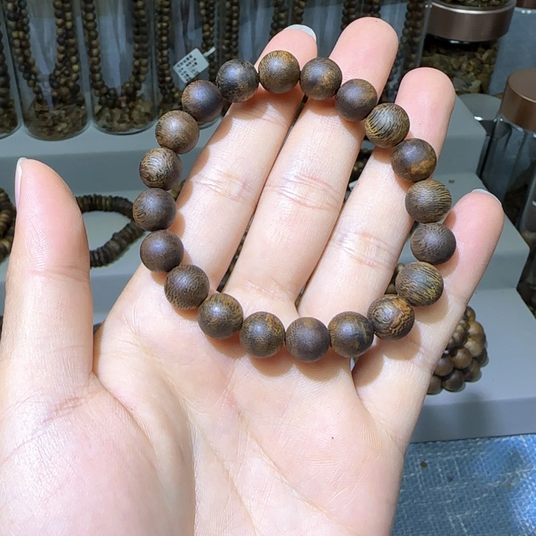 沉香手串可*海南乌身白棋1.0单圈10+