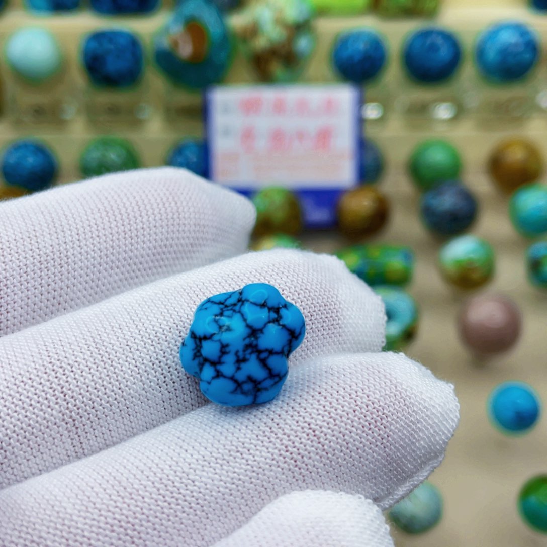 未镶嵌绿松石颈饰