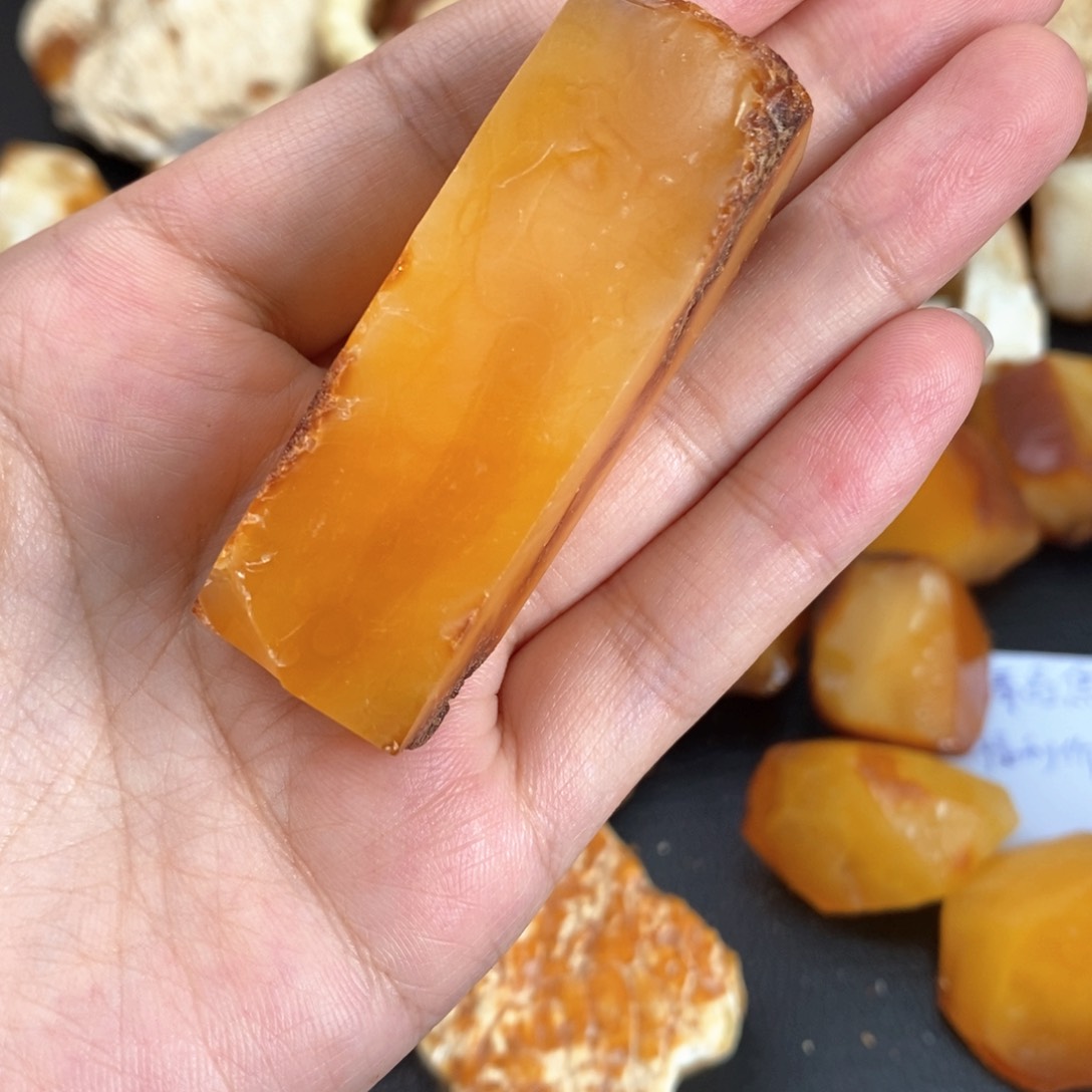 定制琥珀未镶嵌蜜蜡