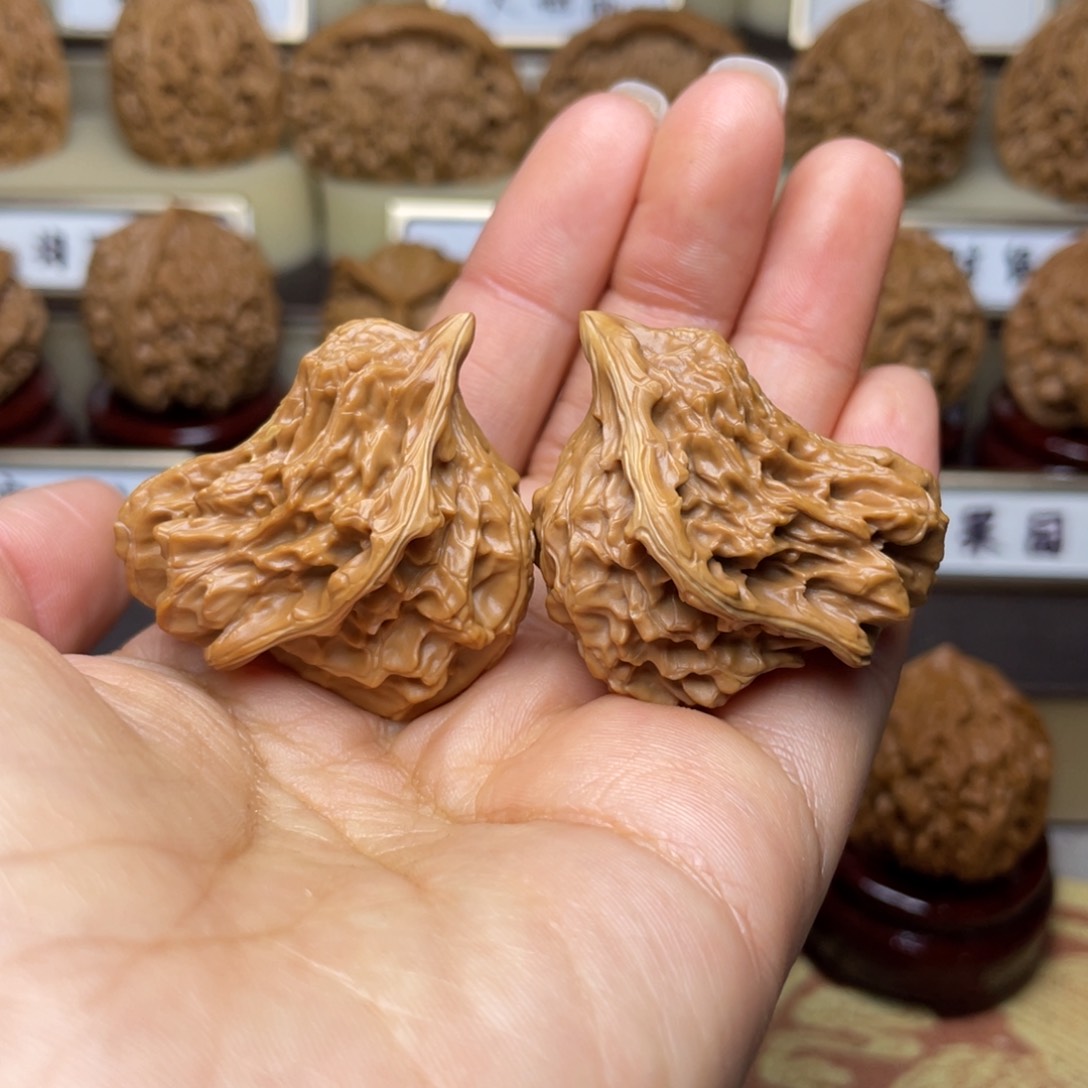 文玩核桃把件鸳鸯37左右