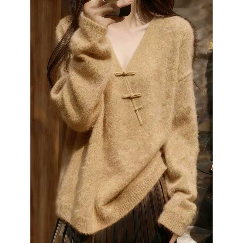 2025时尚简约新中式盘扣V领毛衣女宽松显瘦国风针织衫驼色上衣女