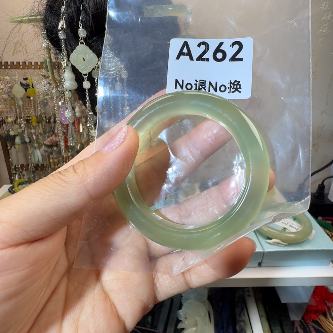 未镶嵌岫玉手链手镯