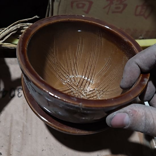 茶盏陶瓷盘子碗啥都有