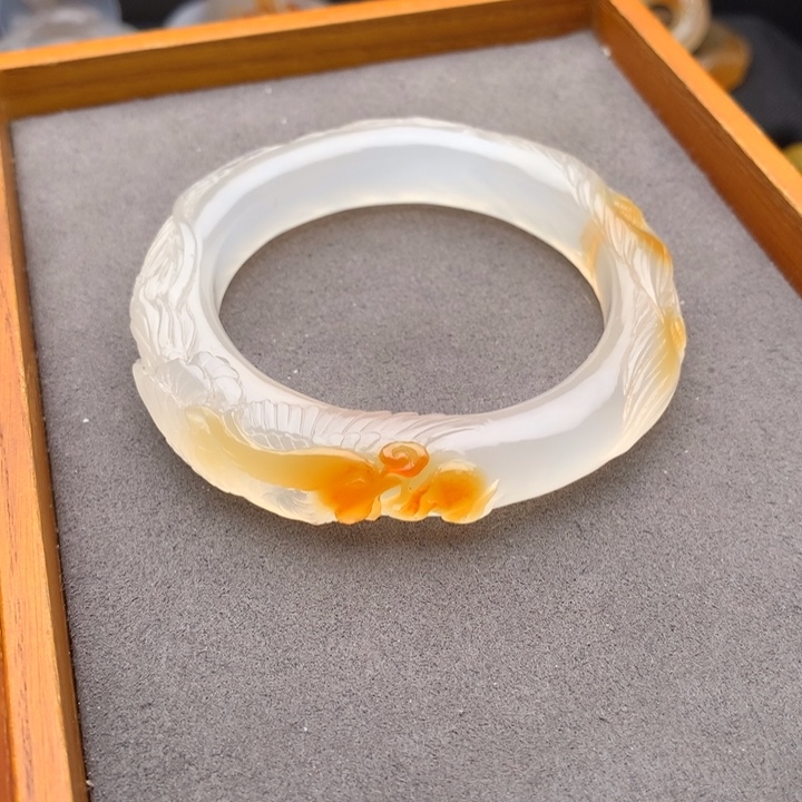 玛瑙/玉髓手镯未镶嵌～***鑫