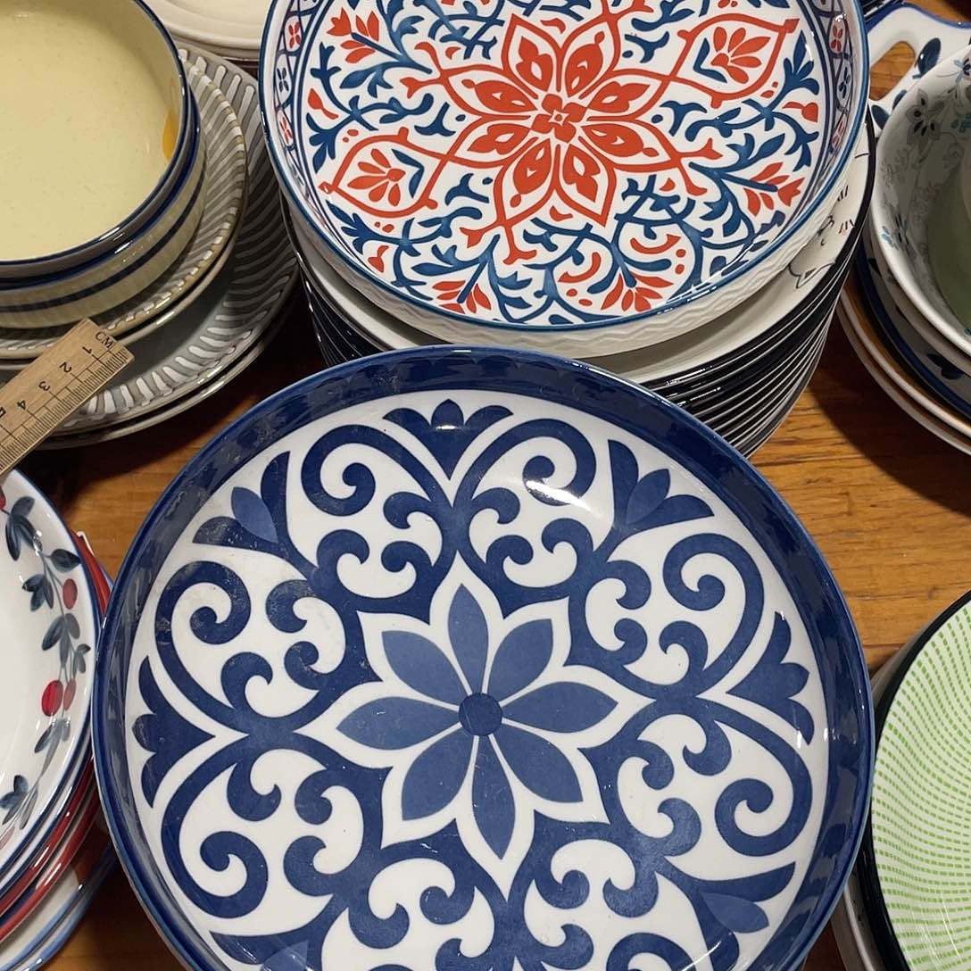 瓷   8寸温佩家。数量是2