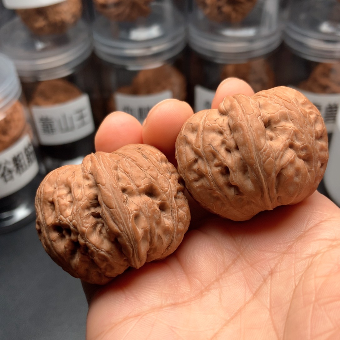 文玩核桃吊坠元宝40.5