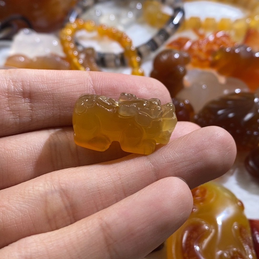 玛瑙/玉髓玛瑙貔貅未镶嵌