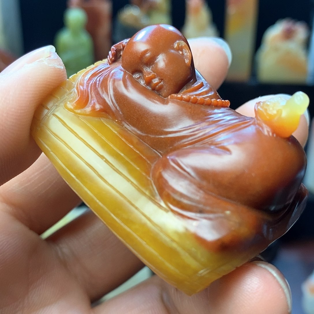 寿山石三色芙蓉（佛子）