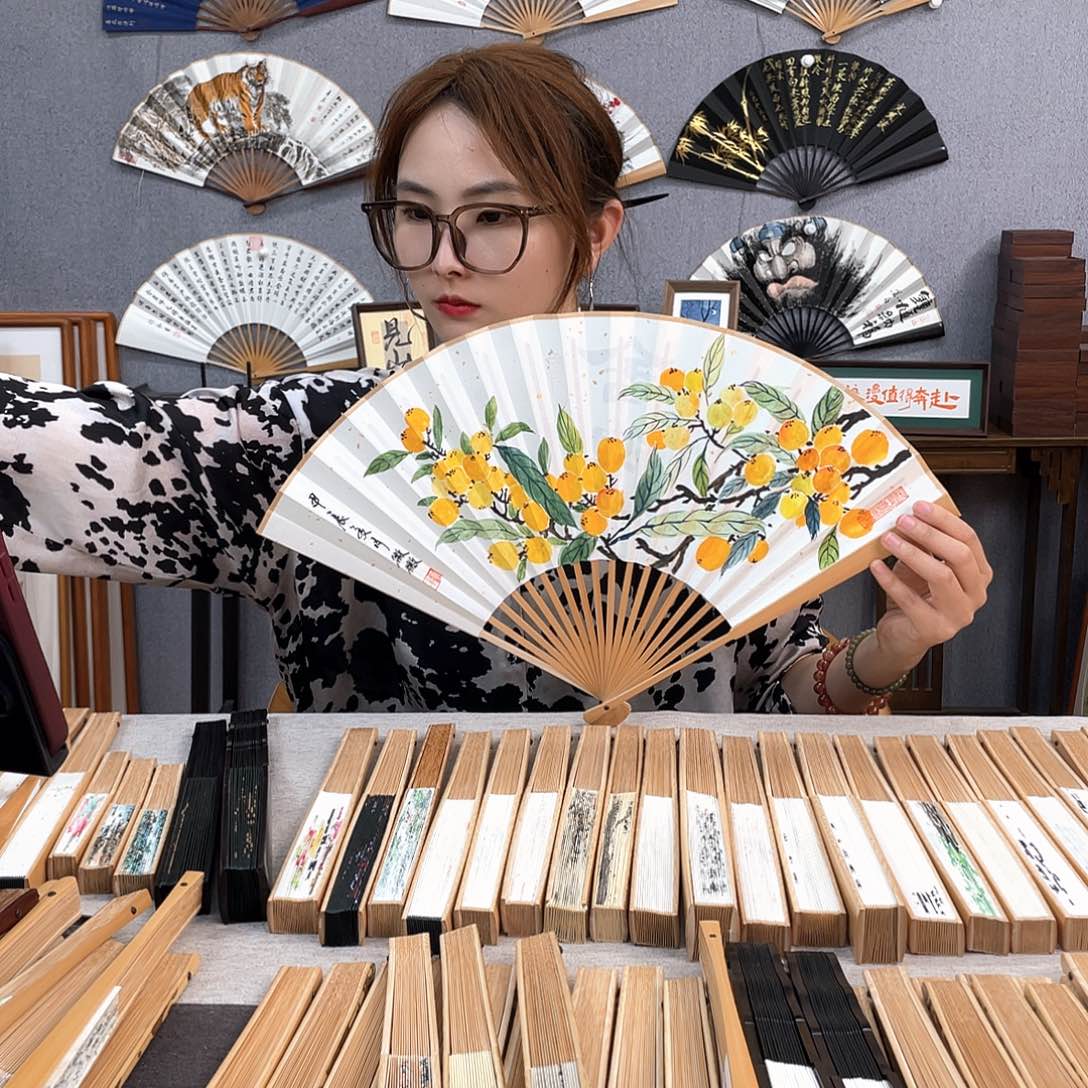 国画95寸玉竹-纯手绘-文玩扇骨（默认粘好）