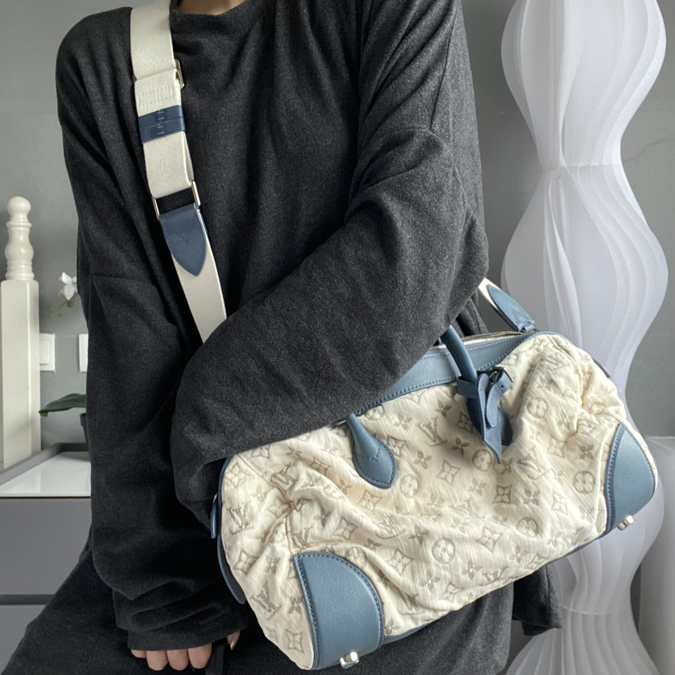 95新 LouisVuitton/路易威登 【展】 蓝白丹宁波士顿斜挎包01 1252