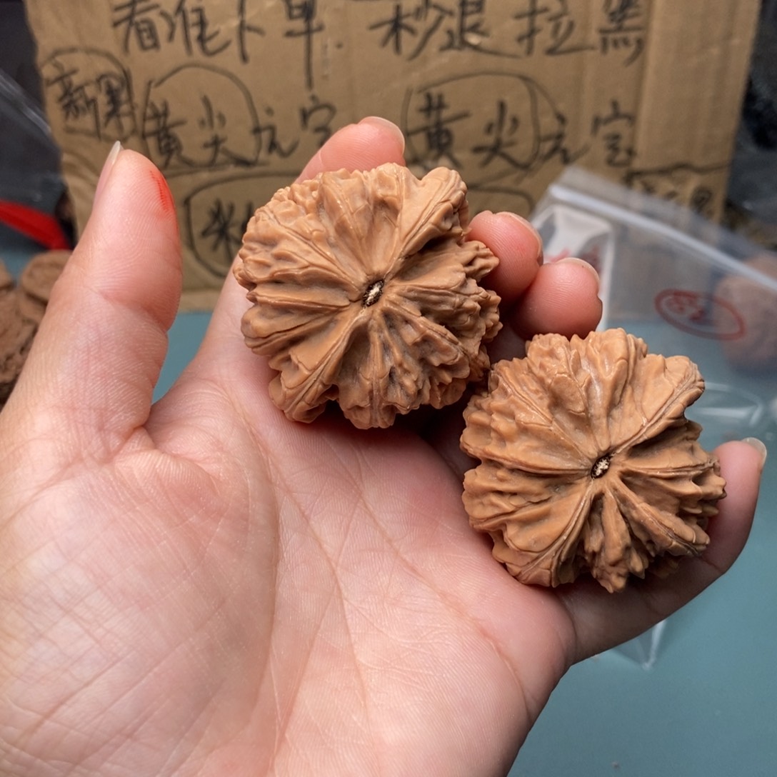 暗***使吊坠文玩核桃暴雪83