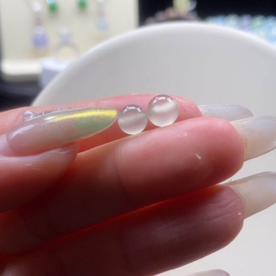翡翠未镶嵌颈饰翡翠冰亮黄珠多样性发其一