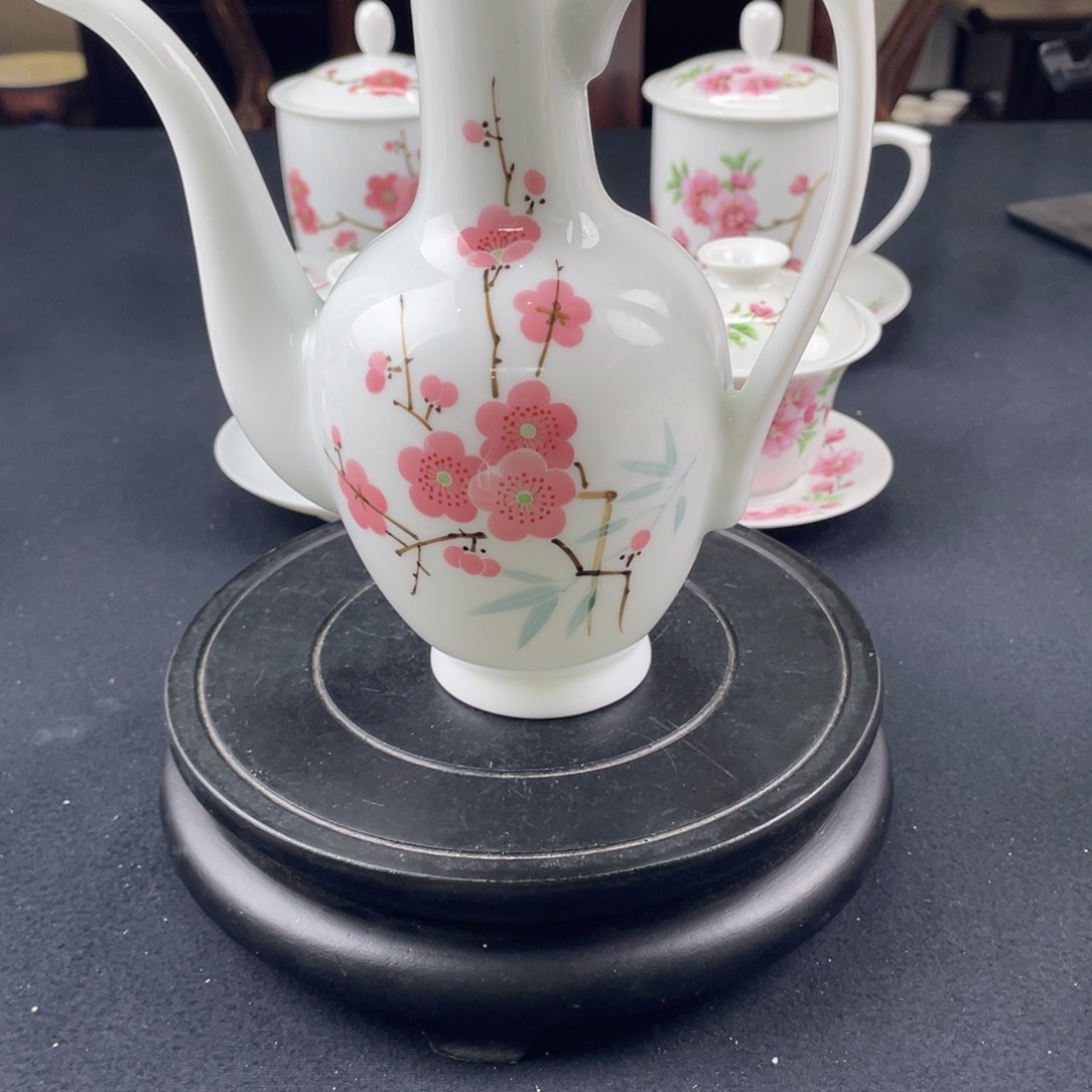 瓷片轻工业陶瓷研究所