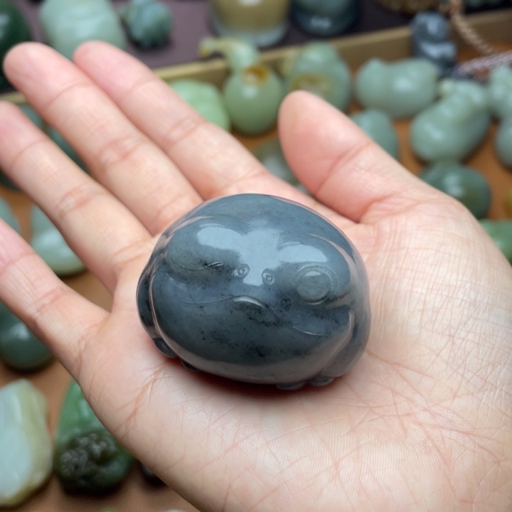 【闪购商品】颈饰未镶嵌和田玉和田玉青花呱呱来米