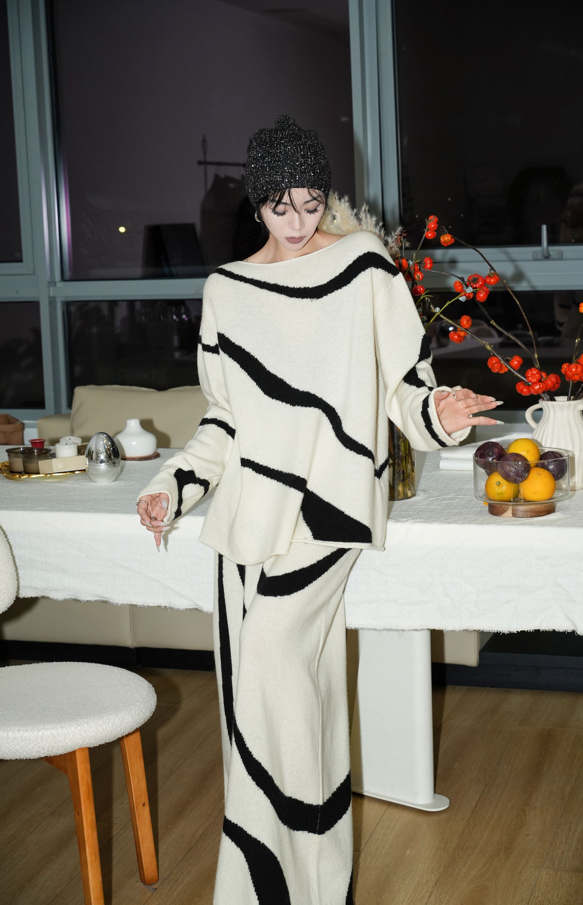 The One【艺术家半裙】羊绒羊毛半身裙女软糯黑白条纹裙N54S0408