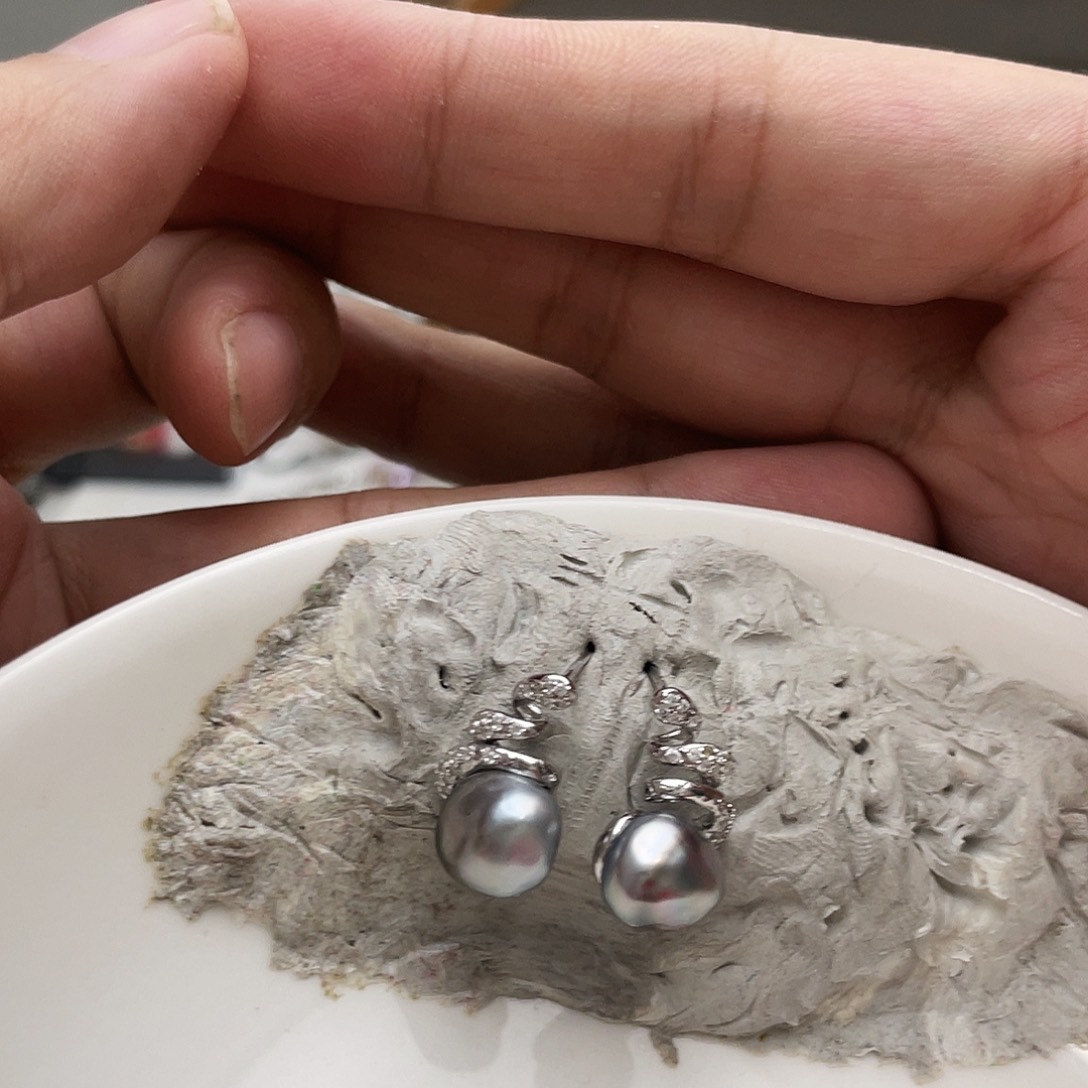 毛***脆海水珍珠银S925镶嵌耳饰