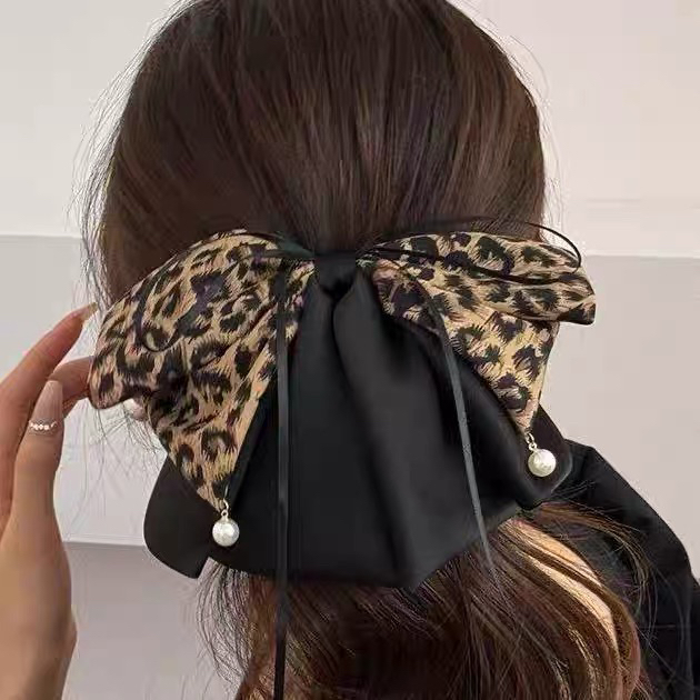 高级感豹纹缎面蝴蝶结抓夹女百搭后脑勺盘发马尾夹头饰