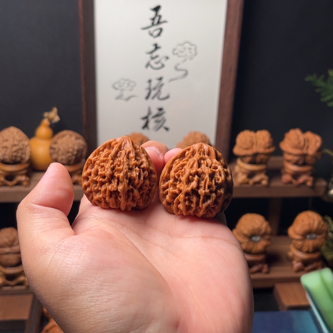 文玩核桃吊坠39mm全品饕餮