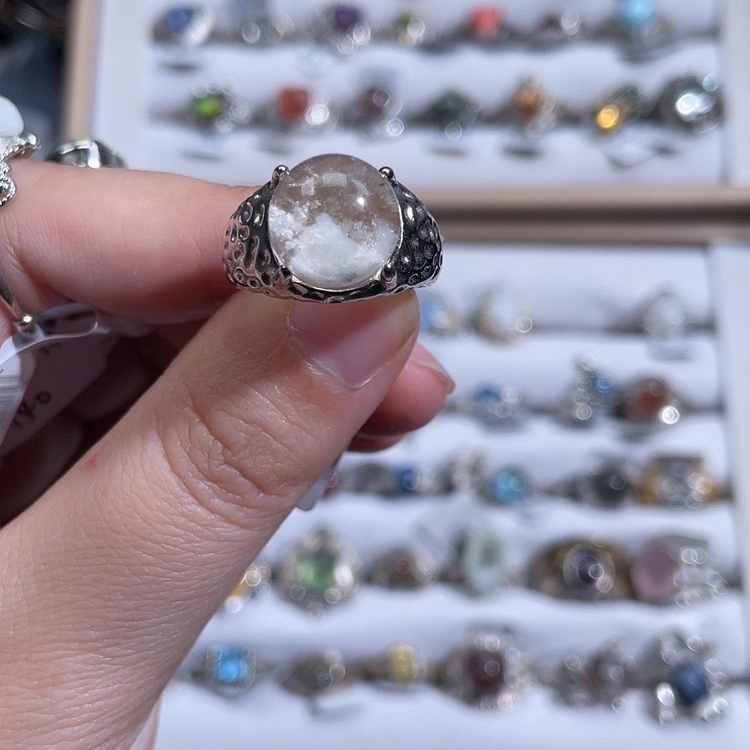 银S925镶嵌戒指水晶G****?