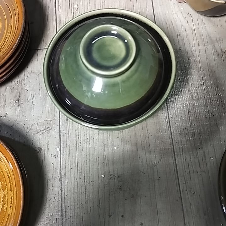 盘瓷片陶瓷杯盘壶碗都有