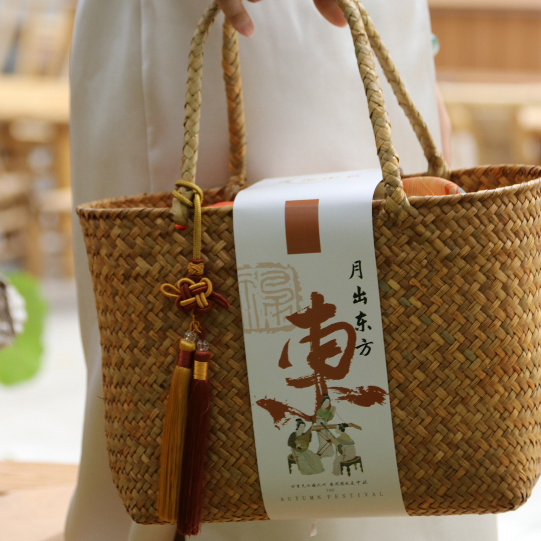 月饼礼盒月出东方