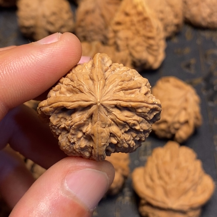 文玩核桃吊坠流**月文玩核桃异形单只