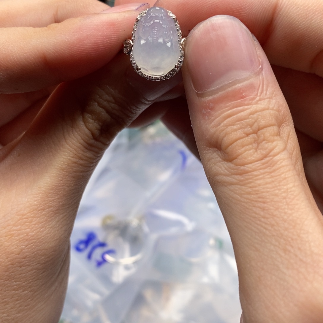 翡翠戒指银S925镶嵌茉**宝貔貅