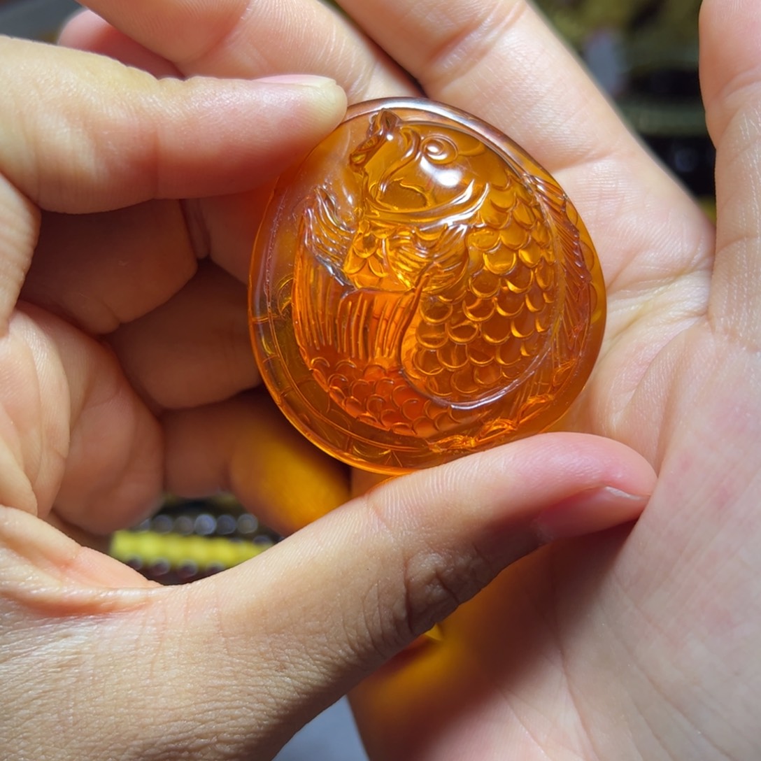 未镶嵌琥珀珠宝奇石117