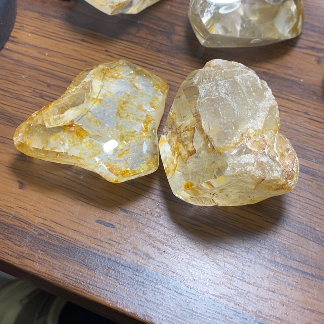 汉***出水晶珠宝半成品未镶嵌