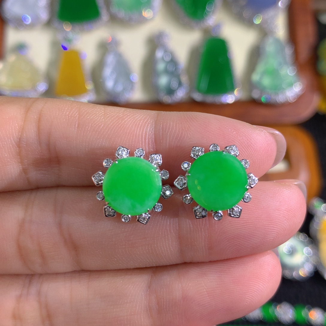 翡翠18K金镶嵌耳饰