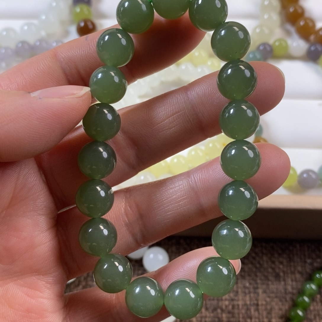 ****哥和田玉未镶嵌手串