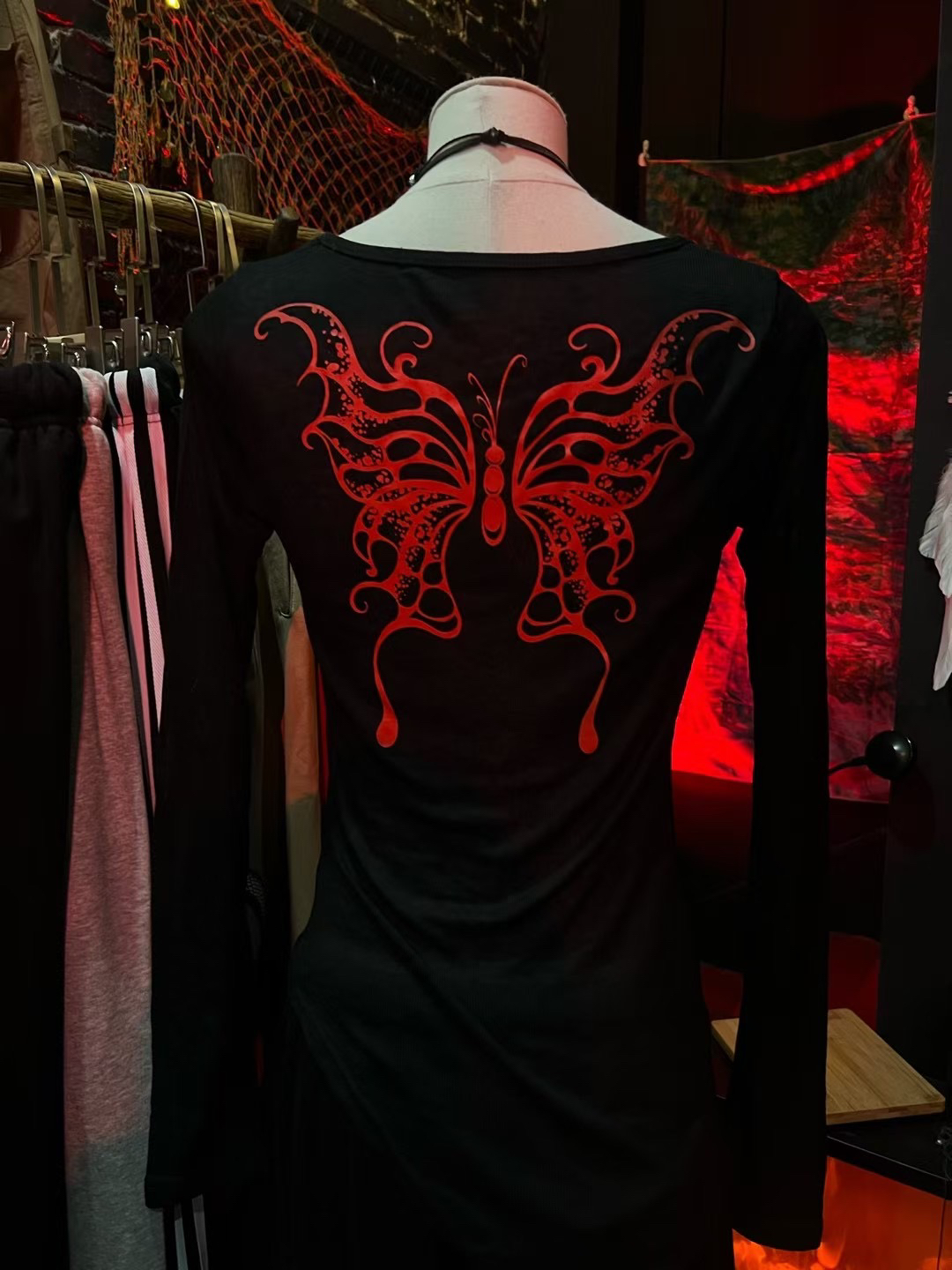 SUANS原创2025蝴蝶新款纯色长袖镂空个性简约长袖上衣