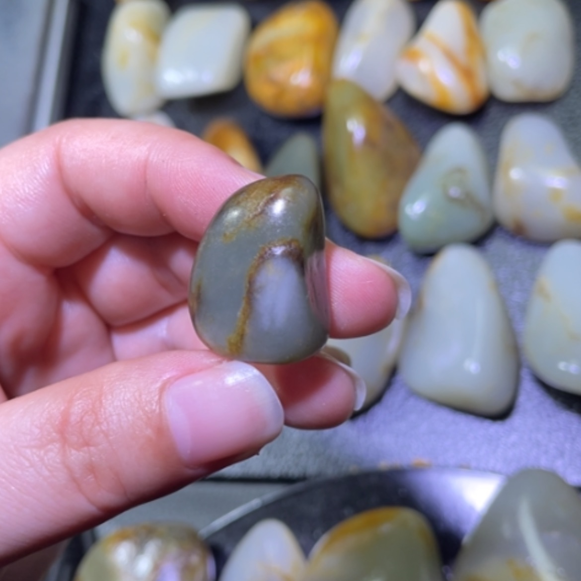 【闪购商品】颈饰未镶嵌和田玉（子料）