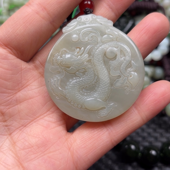 和田玉颈饰未镶嵌