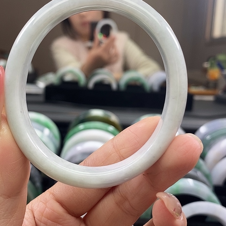 翡翠未镶嵌手镯翡翠
