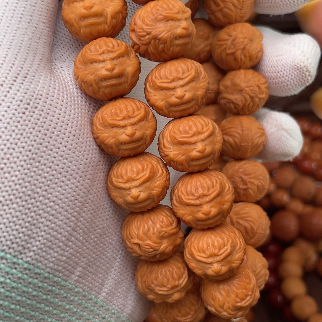 奶***记猴头核桃吊坠大圣