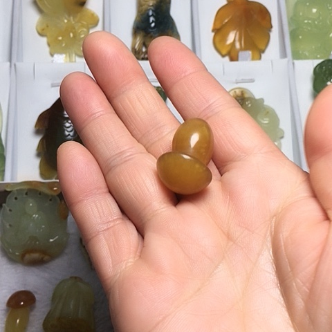 岫玉合金颈饰天然岫玉