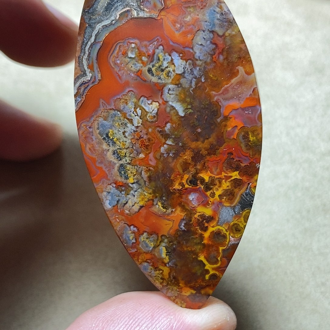 玛瑙/玉髓颈饰未镶嵌行*