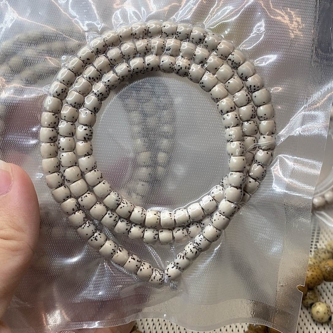 吊坠星月菩提原白直切河豚长串65