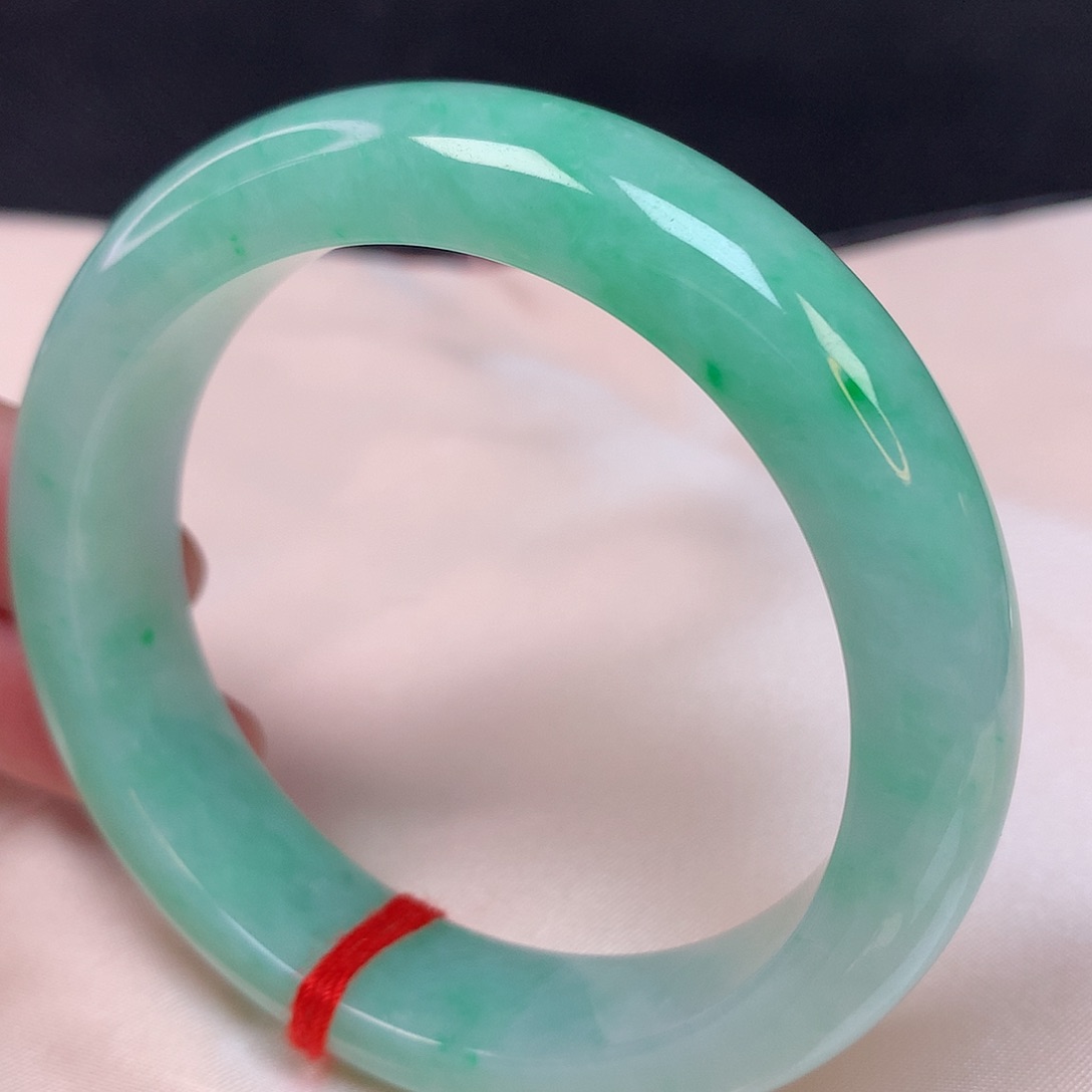 翡翠手镯未镶嵌53+ 翡翠手镯