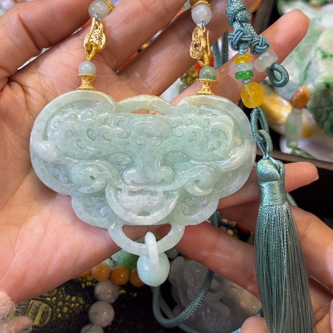 翡翠颈饰未镶嵌待编款